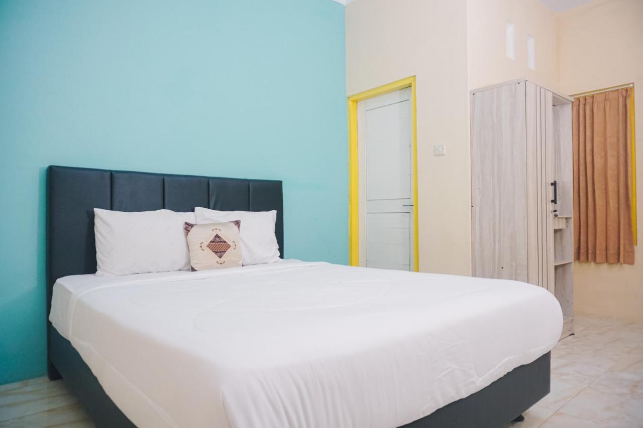 Grand Khalifah Guesthouse Sumbawa Екстер'єр фото