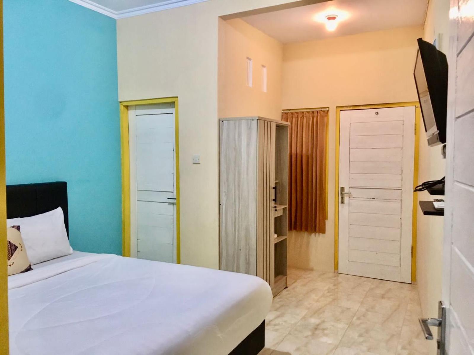 Grand Khalifah Guesthouse Sumbawa Екстер'єр фото