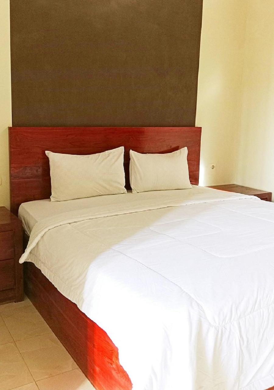 Grand Khalifah Guesthouse Sumbawa Екстер'єр фото