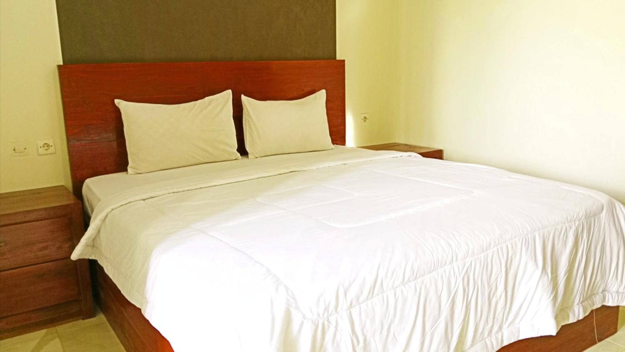 Grand Khalifah Guesthouse Sumbawa Екстер'єр фото