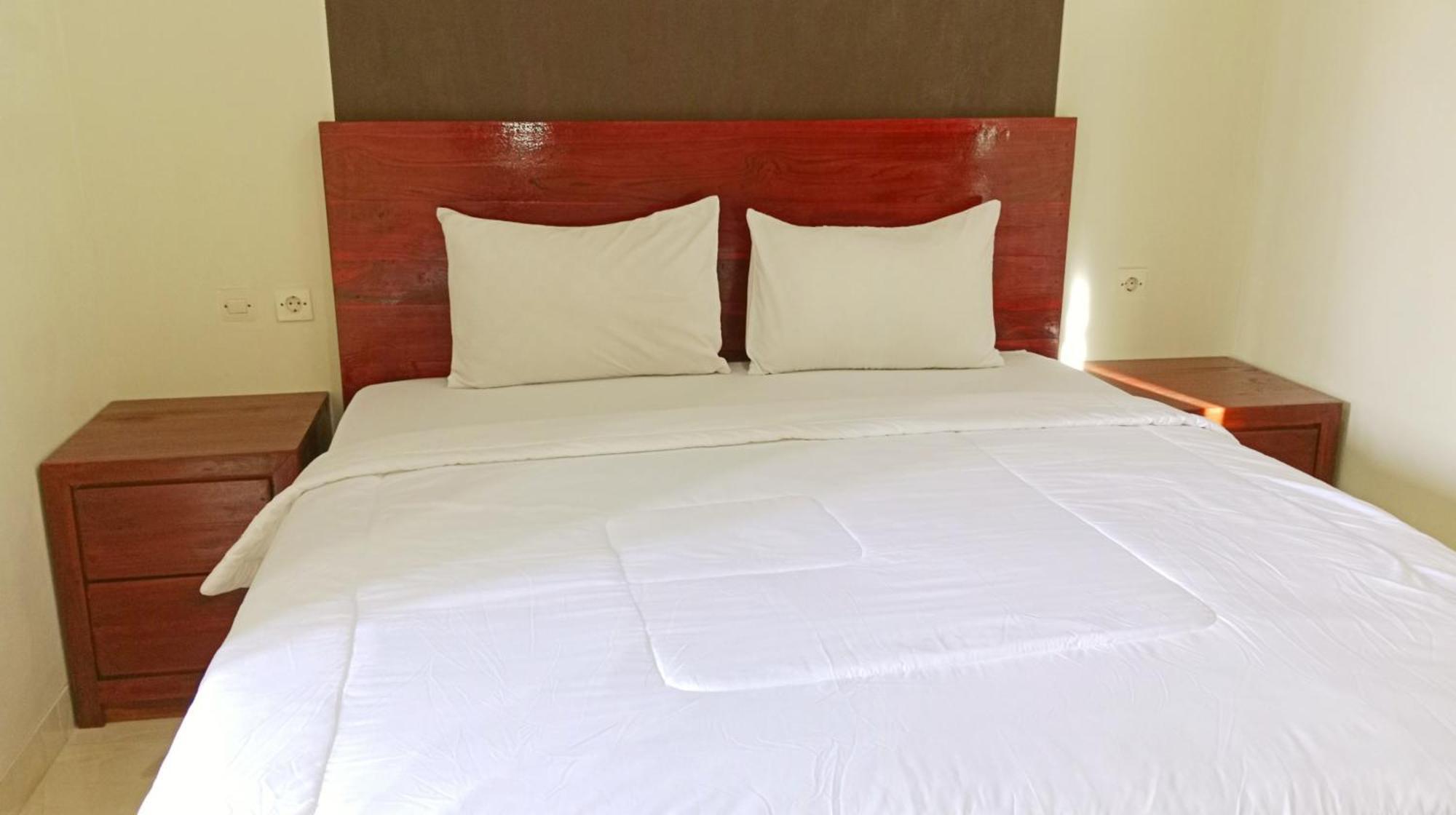 Grand Khalifah Guesthouse Sumbawa Екстер'єр фото