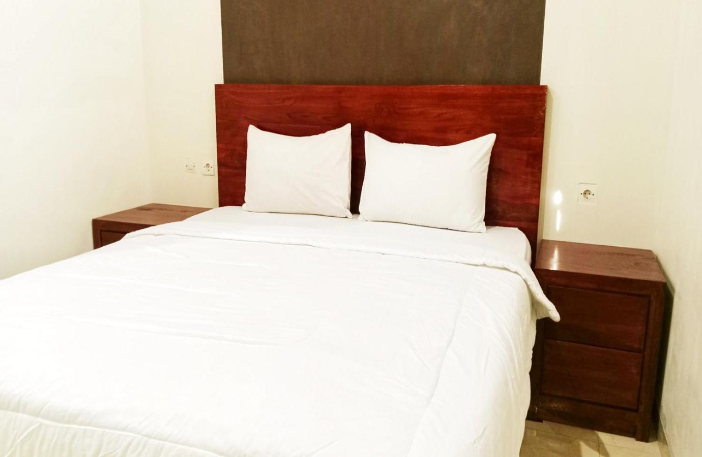 Grand Khalifah Guesthouse Sumbawa Екстер'єр фото