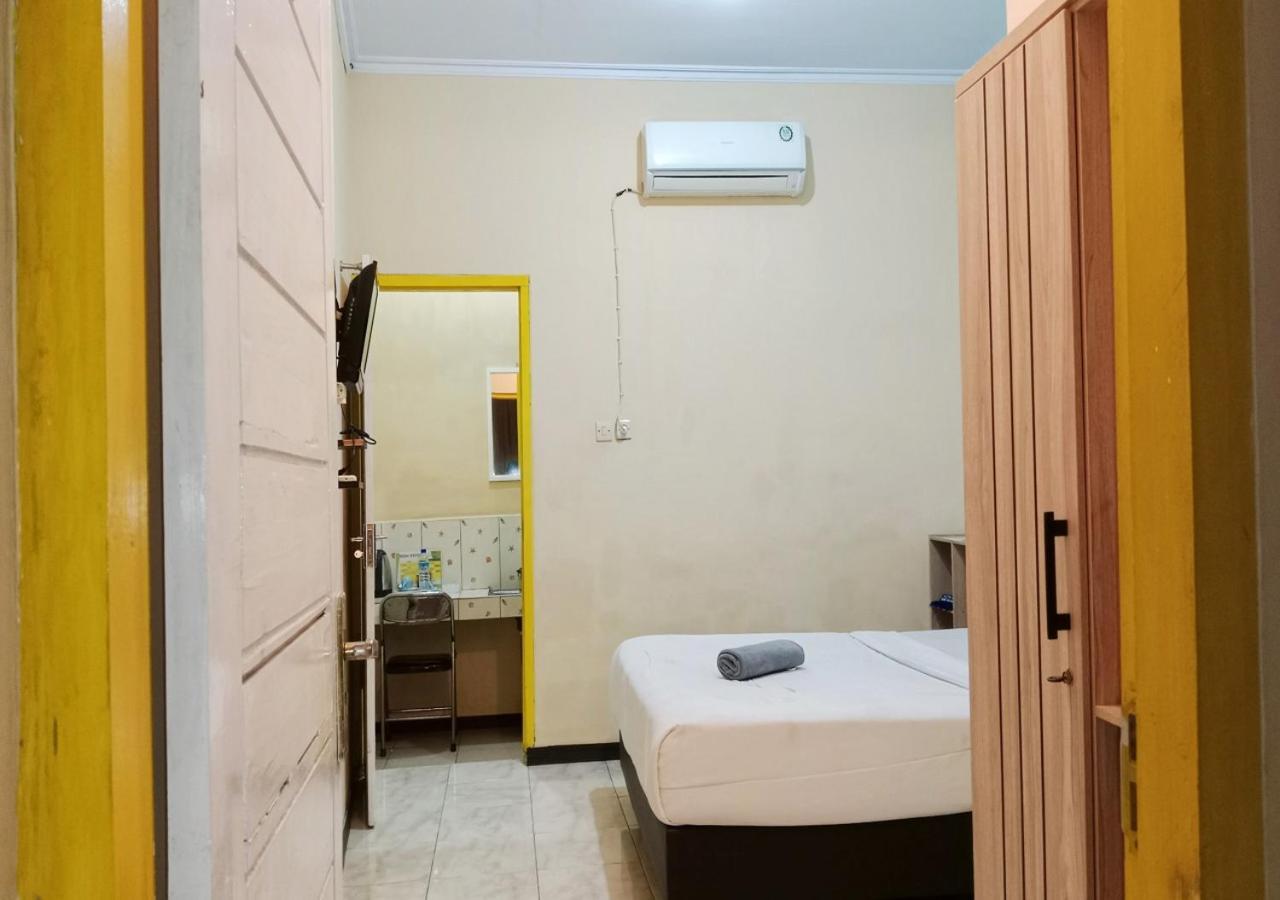 Grand Khalifah Guesthouse Sumbawa Екстер'єр фото
